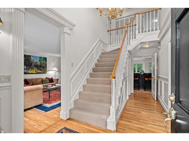 6576 Sw BOUNDARY St, Portland, OR 97225