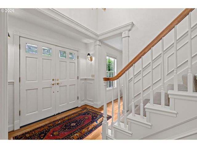 6576 Sw BOUNDARY St, Portland, OR 97225