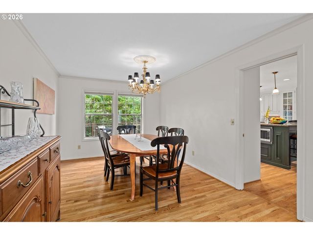 6576 Sw BOUNDARY St, Portland, OR 97225