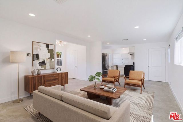 6488 Day Street, Tujunga, CA 91042