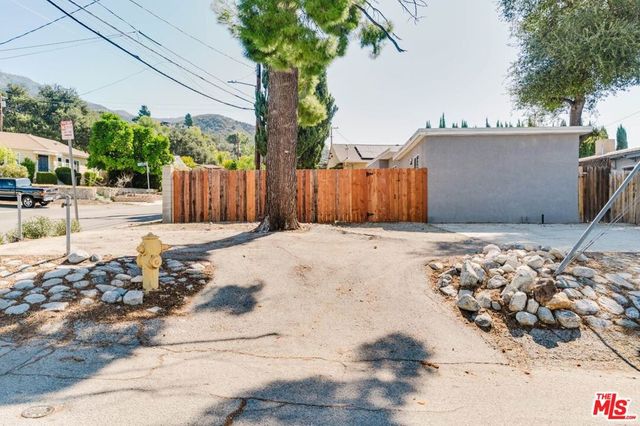 6488 Day Street, Tujunga, CA 91042