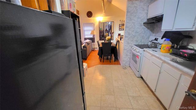 41 Conklin Street, Poughkeepsie, NY 12601