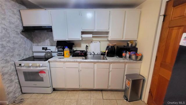 41 Conklin Street, Poughkeepsie, NY 12601