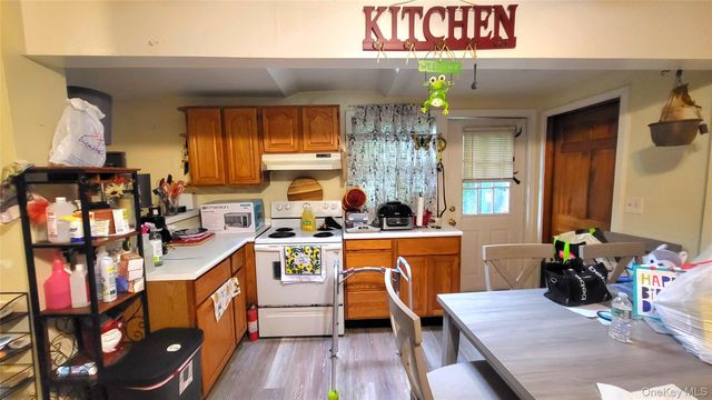 41 Conklin Street, Poughkeepsie, NY 12601