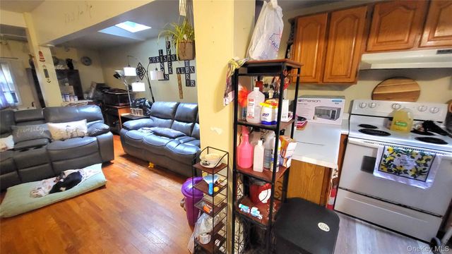 41 Conklin Street, Poughkeepsie, NY 12601