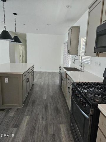 39421 Calle El Parado Road, Santa Clarita, CA 91350