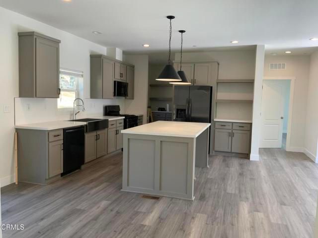 39421 Calle El Parado Road, Santa Clarita, CA 91350