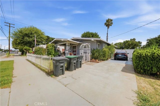 360 E La Veta, Orange, CA 92866
