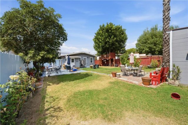 360 E La Veta, Orange, CA 92866