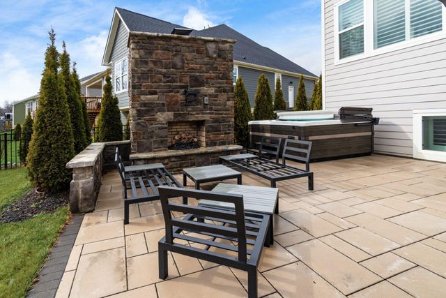 4532 Coyote Crossing, Powell, OH 43065