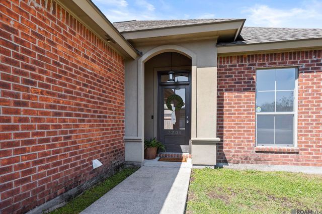 3204 Southlake Ave, Baton Rouge, LA 70810