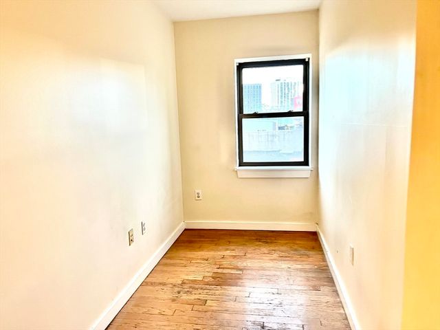 534-538 Commonwealth Ave 5D, Boston, MA 02115