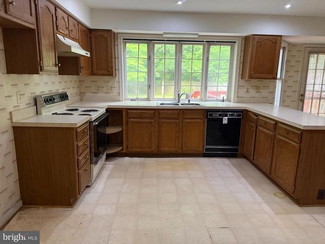 1437 KINGS MANOR DR, Bowie, MD 20721