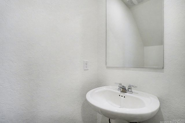 10515 Varmus, Converse, TX 78109