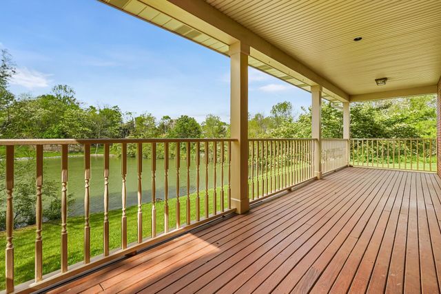 758 Lakewood Drive, Taylor Mill, KY 41015
