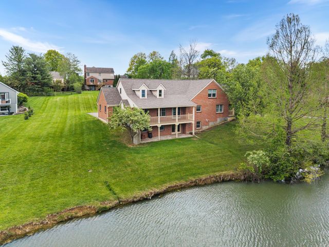 758 Lakewood Drive, Taylor Mill, KY 41015