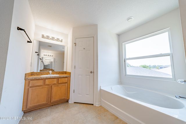 6054 CHESTNUT GELDING Lane, Jacksonville, FL 32234