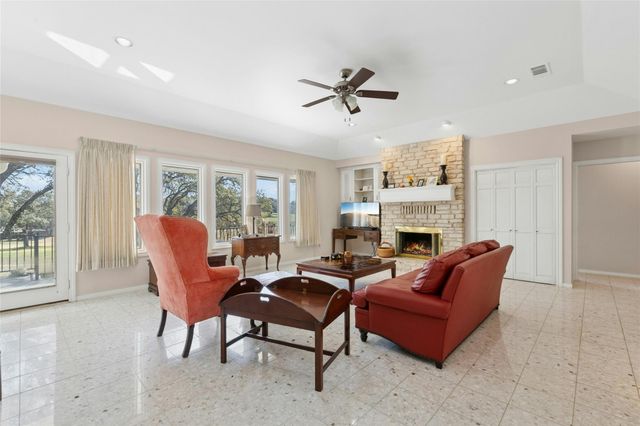 108 Spellbrook LN, Lakeway, TX 78734