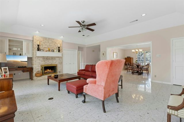 108 Spellbrook LN, Lakeway, TX 78734