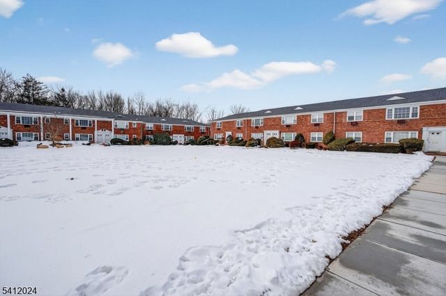 666 Bloomfield Ave 30, West Caldwell Twp., NJ 07006