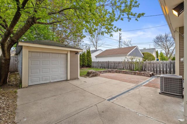 4213 Larkin STREET, Shorewood, WI 53211