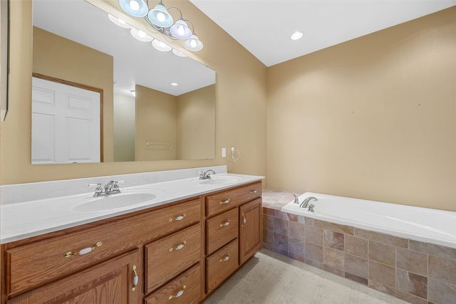 1253 Hillview Court NE, Swisher, IA 52338