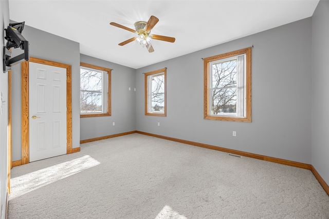 1253 Hillview Court NE, Swisher, IA 52338