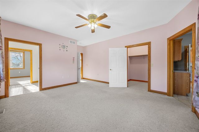 1253 Hillview Court NE, Swisher, IA 52338