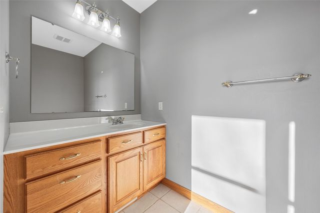 1253 Hillview Court NE, Swisher, IA 52338