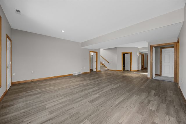 1253 Hillview Court NE, Swisher, IA 52338