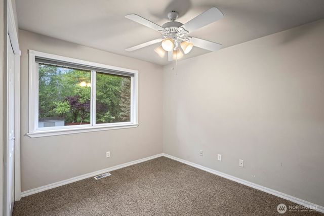 21806 SE 296th Street, Black Diamond, WA 98010