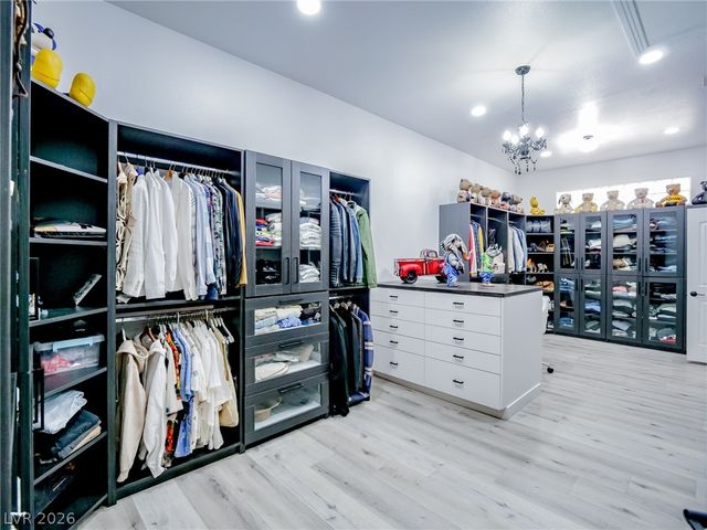 1740 Oval Circle, Las Vegas, NV 89117