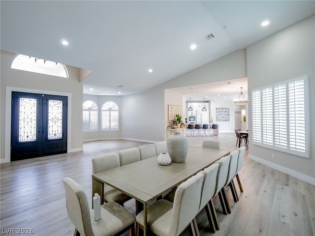 1740 Oval Circle, Las Vegas, NV 89117