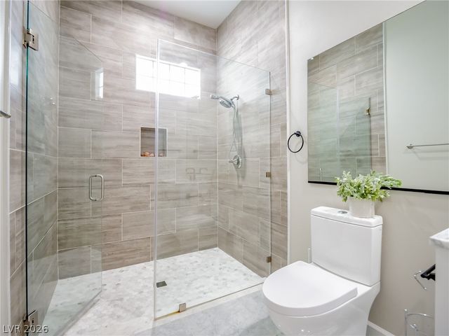 1740 Oval Circle, Las Vegas, NV 89117