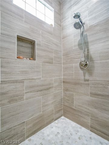 1740 Oval Circle, Las Vegas, NV 89117