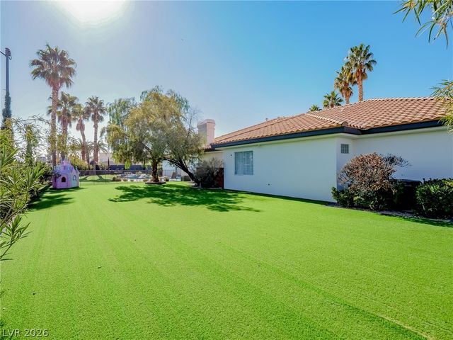 1740 Oval Circle, Las Vegas, NV 89117