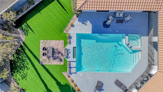 1740 Oval Circle, Las Vegas, NV 89117