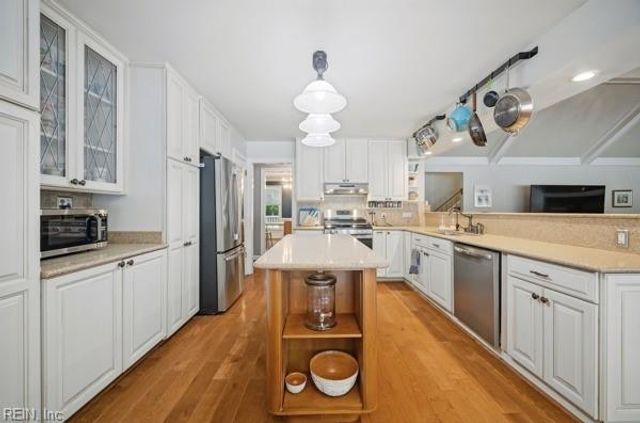 1028 Pleasant Ridge DR, Chesapeake, VA 23322