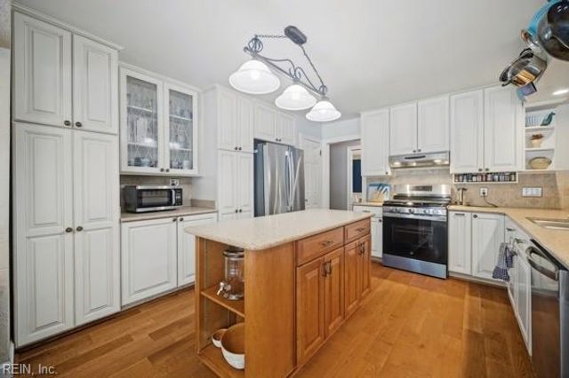 1028 Pleasant Ridge DR, Chesapeake, VA 23322