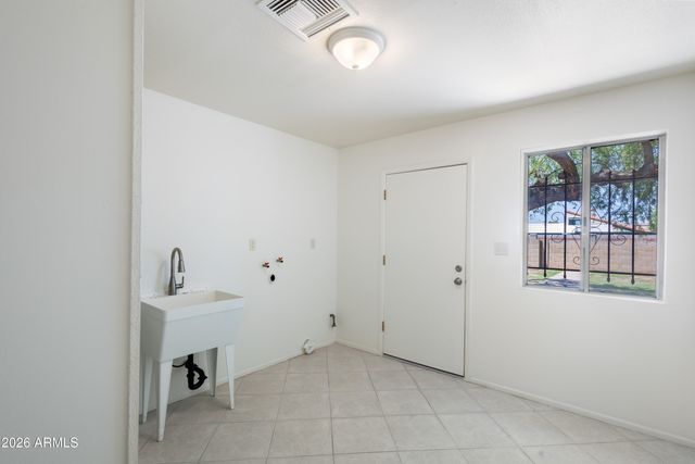 5742 N 12TH Place, Phoenix, AZ 85014