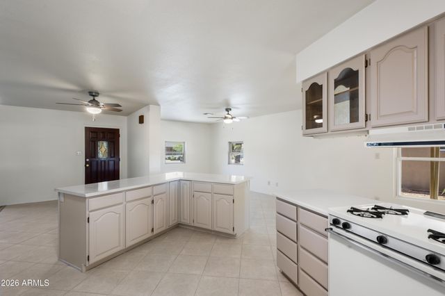 5742 N 12TH Place, Phoenix, AZ 85014