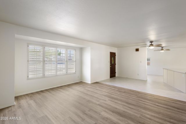 5742 N 12TH Place, Phoenix, AZ 85014