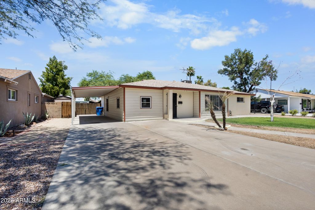 5742 N 12TH Place, Phoenix, AZ 85014