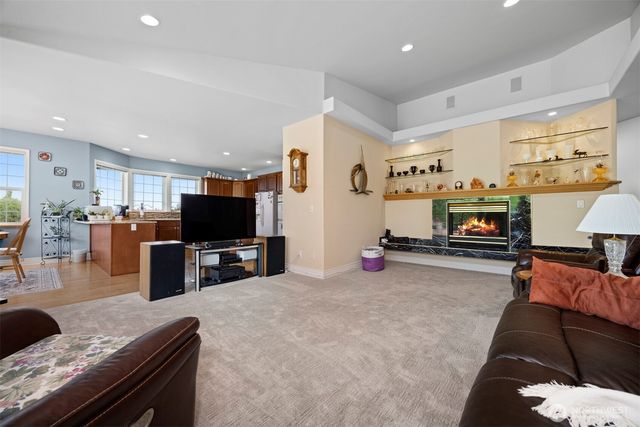 911 E Pacificview Drive, Bellingham, WA 98229