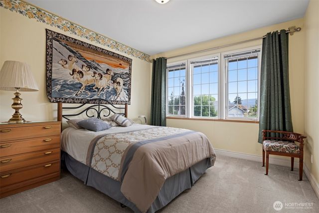 911 E Pacificview Drive, Bellingham, WA 98229