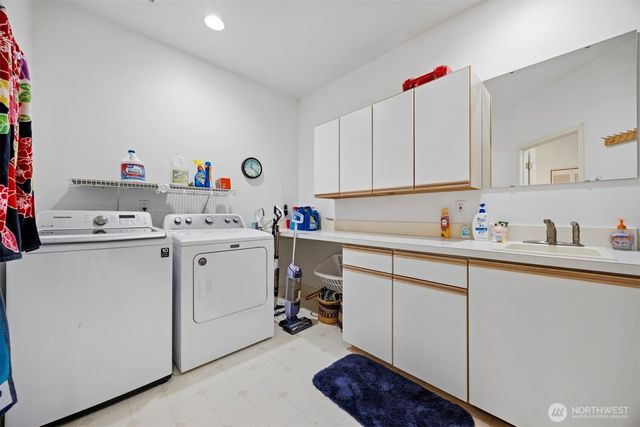 911 E Pacificview Drive, Bellingham, WA 98229