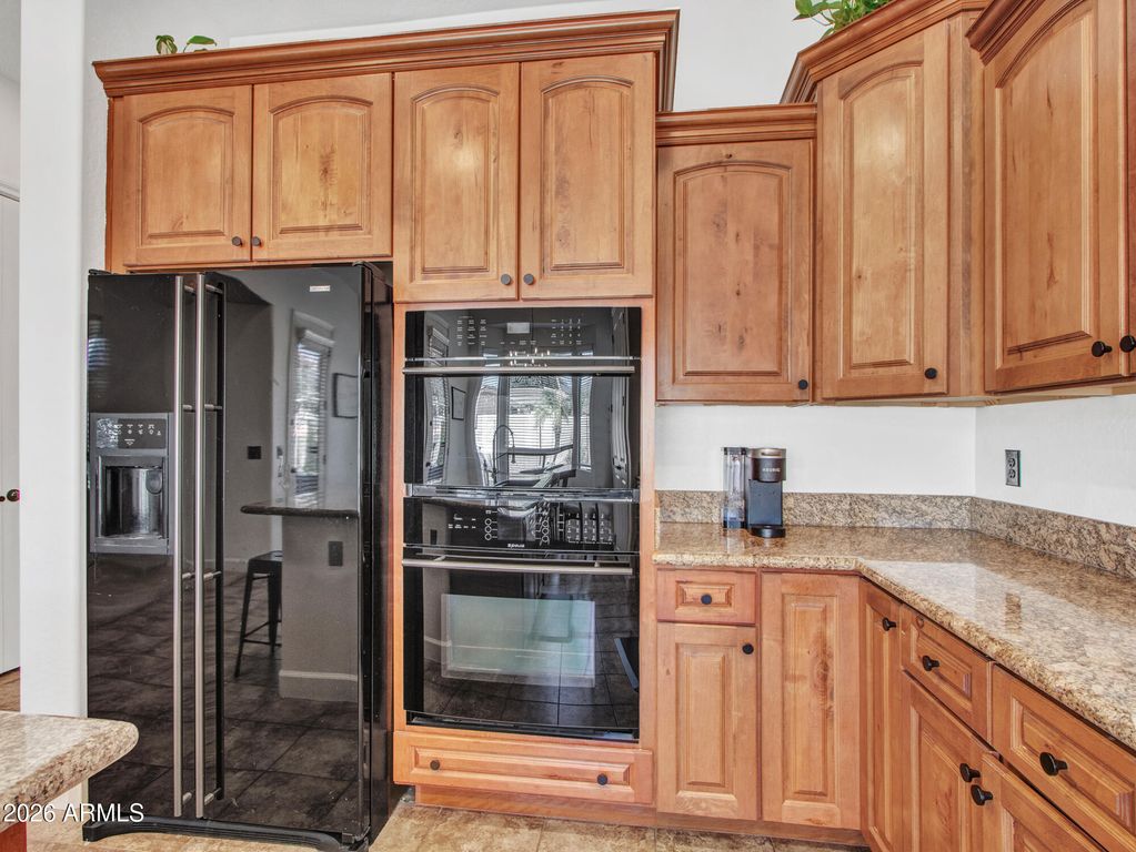 Image 21 of property listing at 15430 W SELLS Drive, Goodyear, AZ 85395