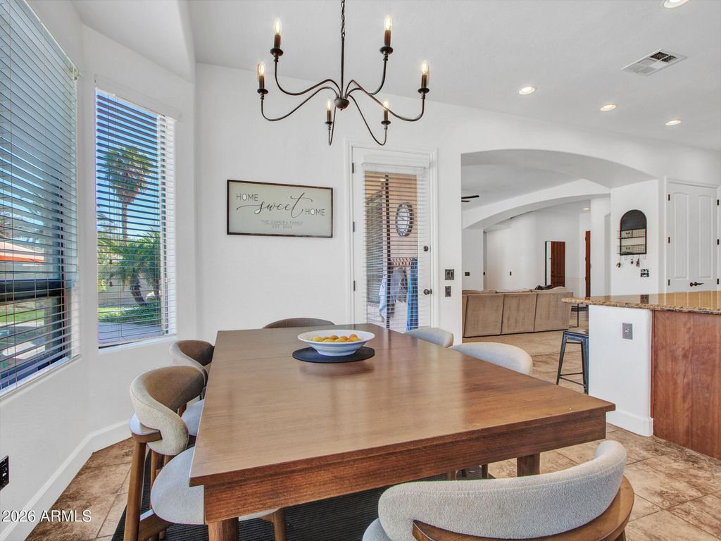 Image 22 of property listing at 15430 W SELLS Drive, Goodyear, AZ 85395