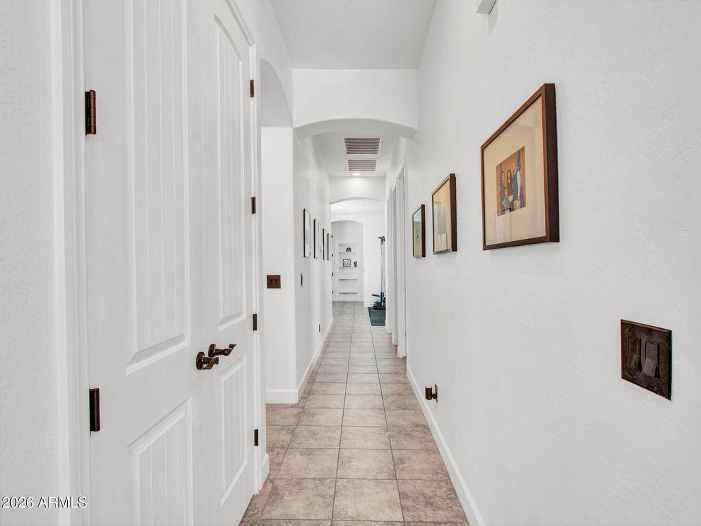 Image 29 of property listing at 15430 W SELLS Drive, Goodyear, AZ 85395