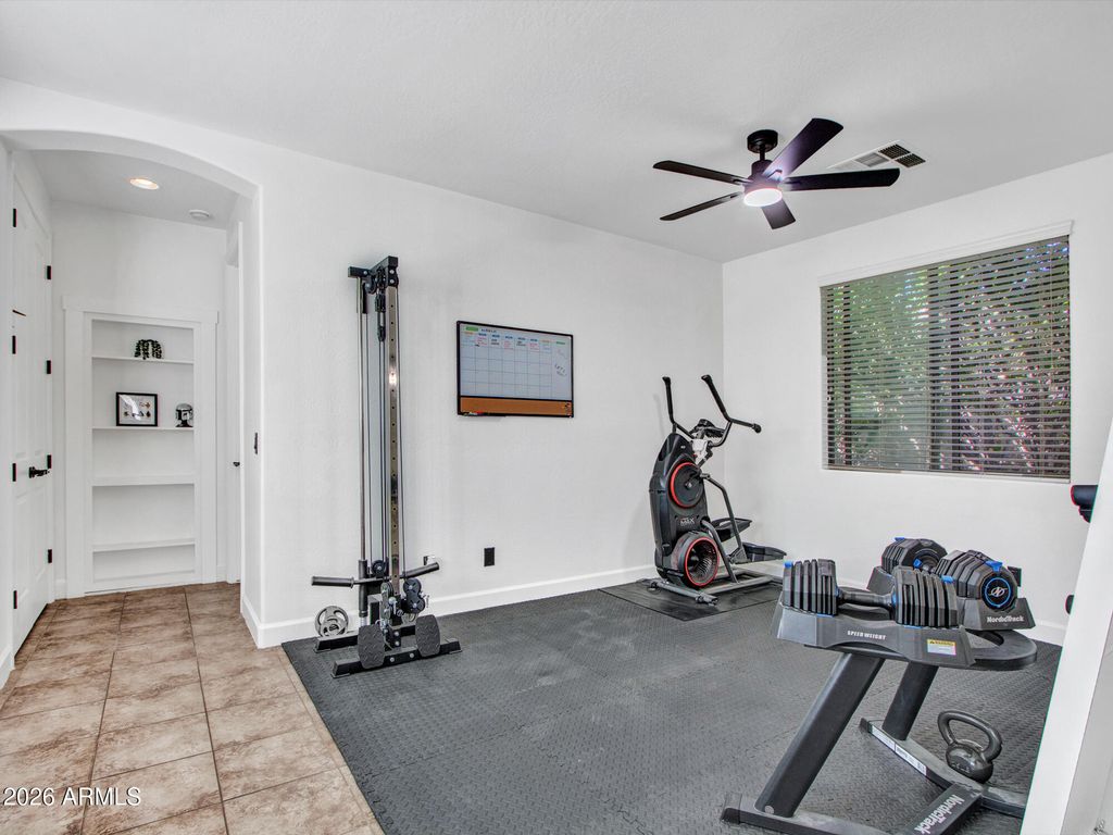 Image 37 of property listing at 15430 W SELLS Drive, Goodyear, AZ 85395